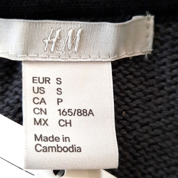 Grey Cardigan - Picture 4 of 4